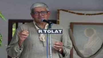 360xNxgopalkrishnagandhi2-1618756562.jpg.pagespeed.ic.MvJbW-SK-c