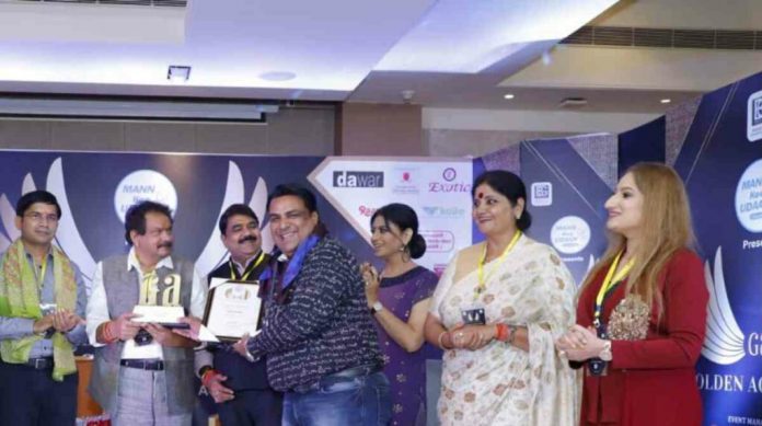 Vishal-Kakkar-honored-with-Golden-Achievers-Award-1024x572