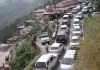 उत्तराखंड:मसूरी-हरिद्वार सहित पर्यटक स्थलों में वीकेंड पर टूरिस्टों की भीड़, ट्रैफिक जाम से टूरिस्ट रहे परेशान
