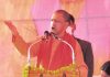 मथुरा में सीएम योगी आदित्यनाथ बोले- इनकम टैक्स के छापे से सपा को पीड़ा, चोर की दाढ़ी में तिनका