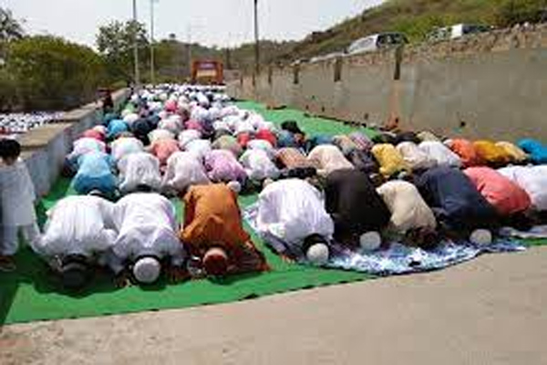 namaz011-27-1639221092-499377-khaskhabar