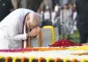 Mahatma Gandhi Jayanti:युवावस्था से पीएम बनने तक के सफर में बापू के विचारों को आत्मसात करते रहे नरेंद्र मोदी